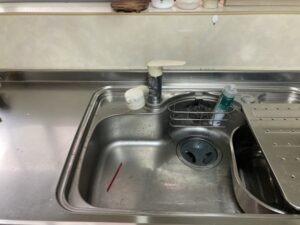 愛媛キッチン取付け隊　ワンホールシングル水栓の取替　施工前